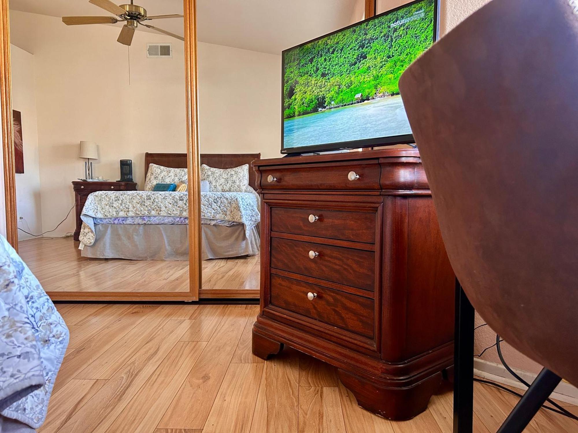 Golden Saddle Suite With Tv And Private Bathroom هيميت المظهر الخارجي الصورة