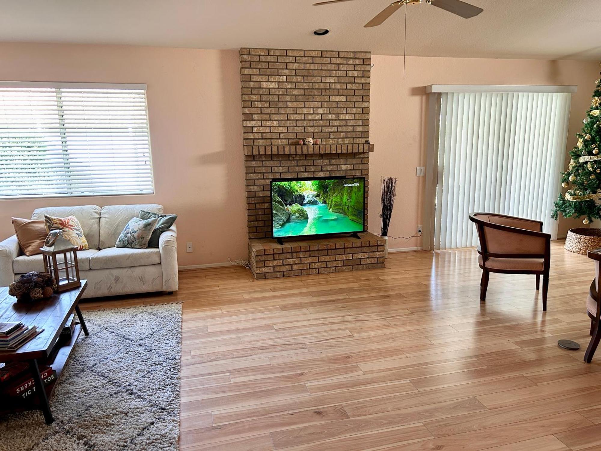 Golden Saddle Suite With Tv And Private Bathroom هيميت المظهر الخارجي الصورة